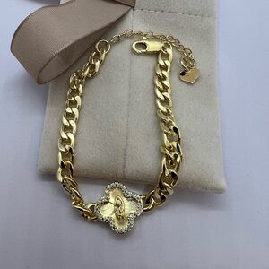 Gold filled Bracelet with mother Mary NWOT